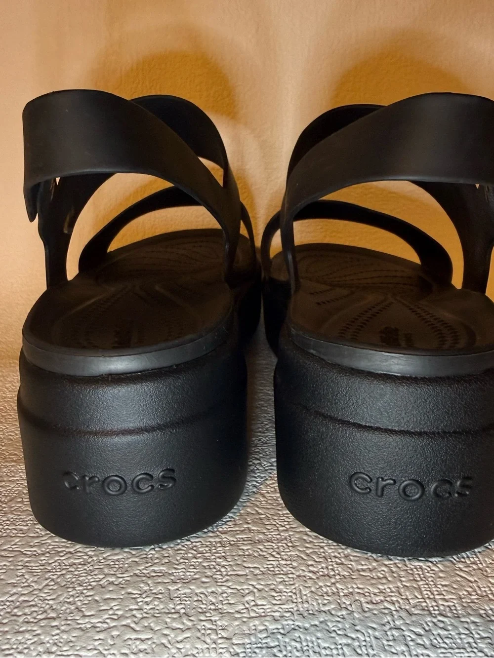 Crocs Brooklyn Low Wedge Platform Sandals Black Women’s Size 10 LiteRide